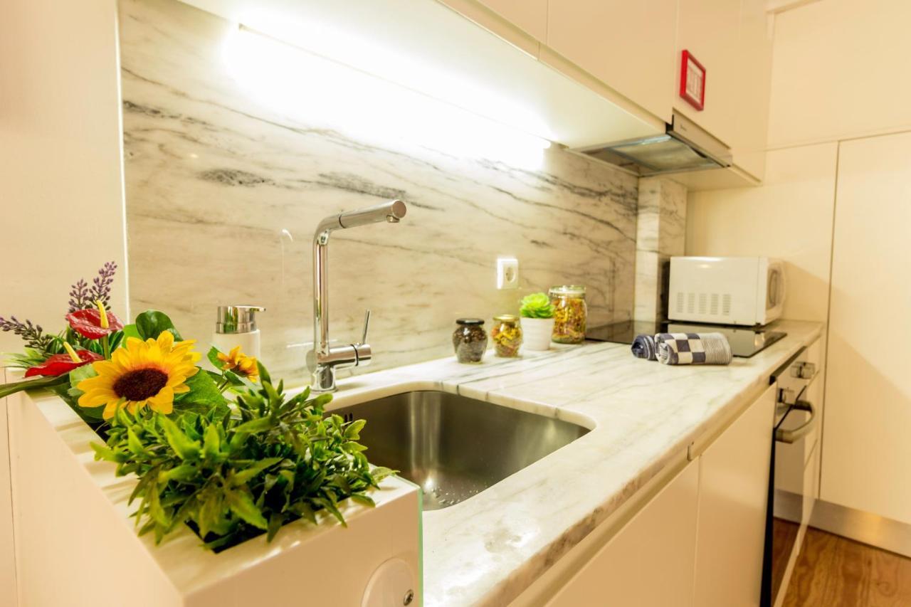 Guest H4u - Bonjardim Terrasse Center Appartamento Oporto