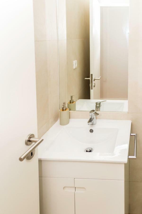 Guest H4u - Bonjardim Terrasse Center Appartamento *